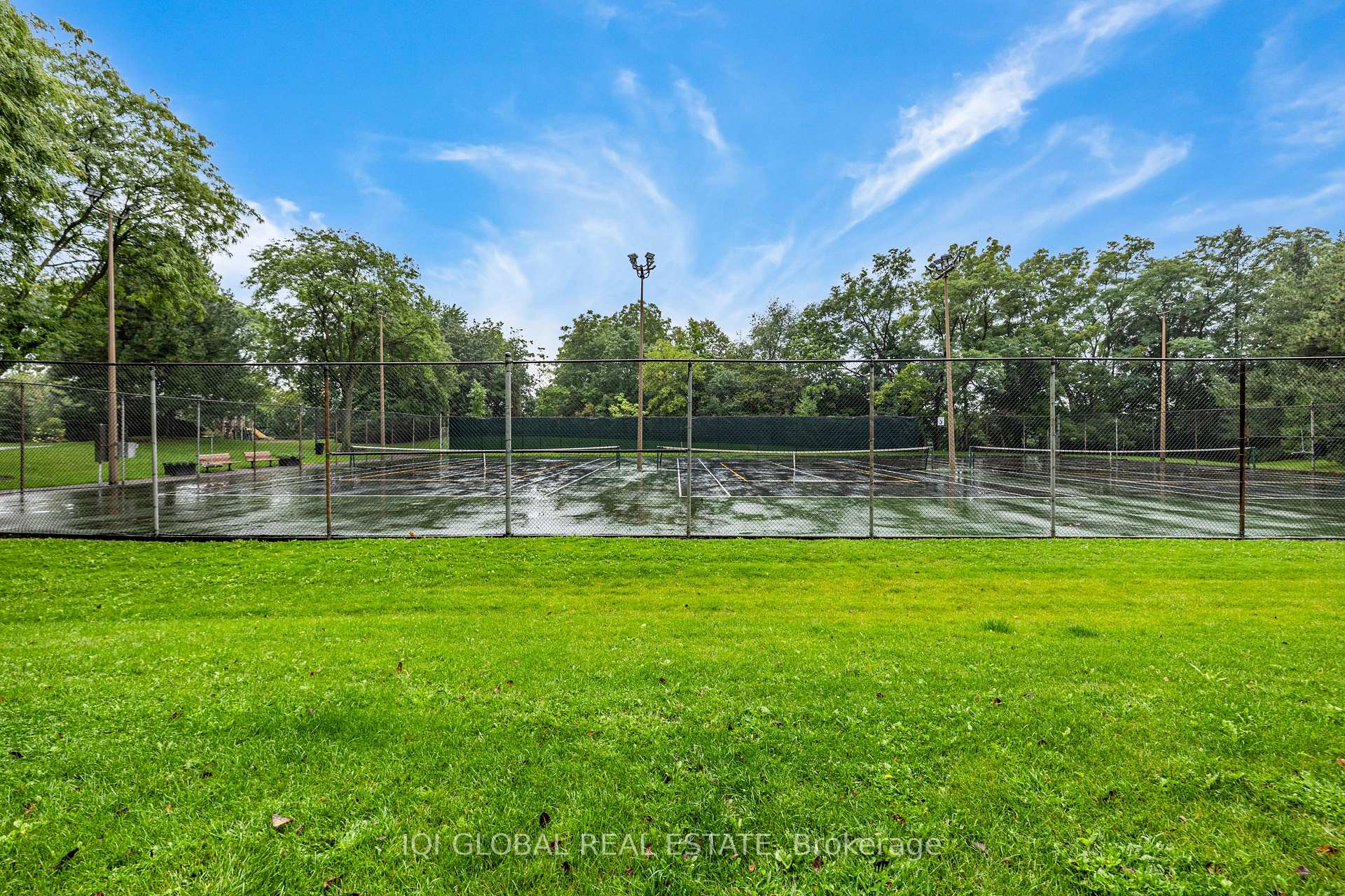 Photo 50 of Unit C2, 284 Mill Road, Etobicoke, Markland Wood — HOMEH