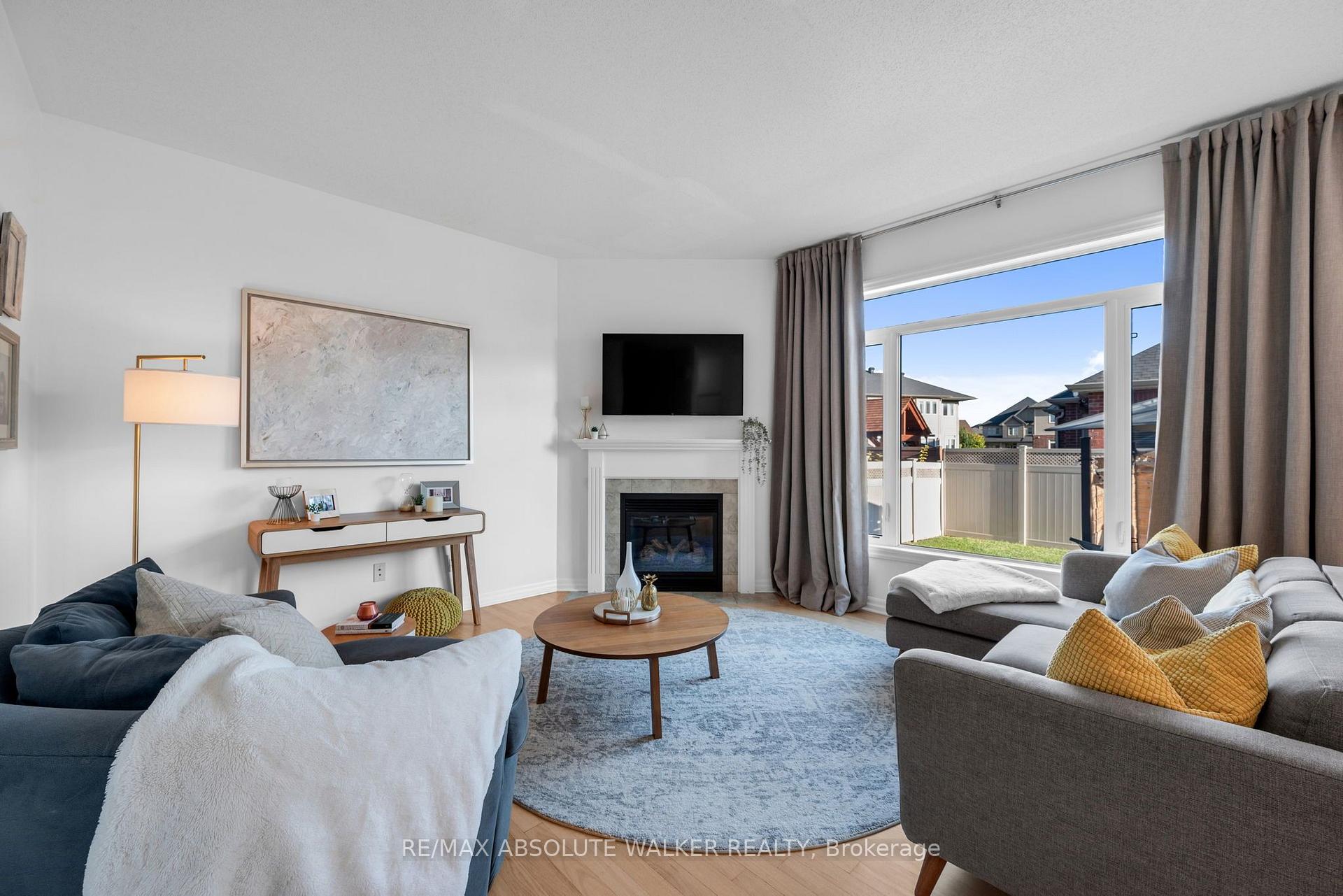 Photo 12 of 561 Summerhill Street, Ottawa, Riverside South/Gloucester Glen — HOMEH