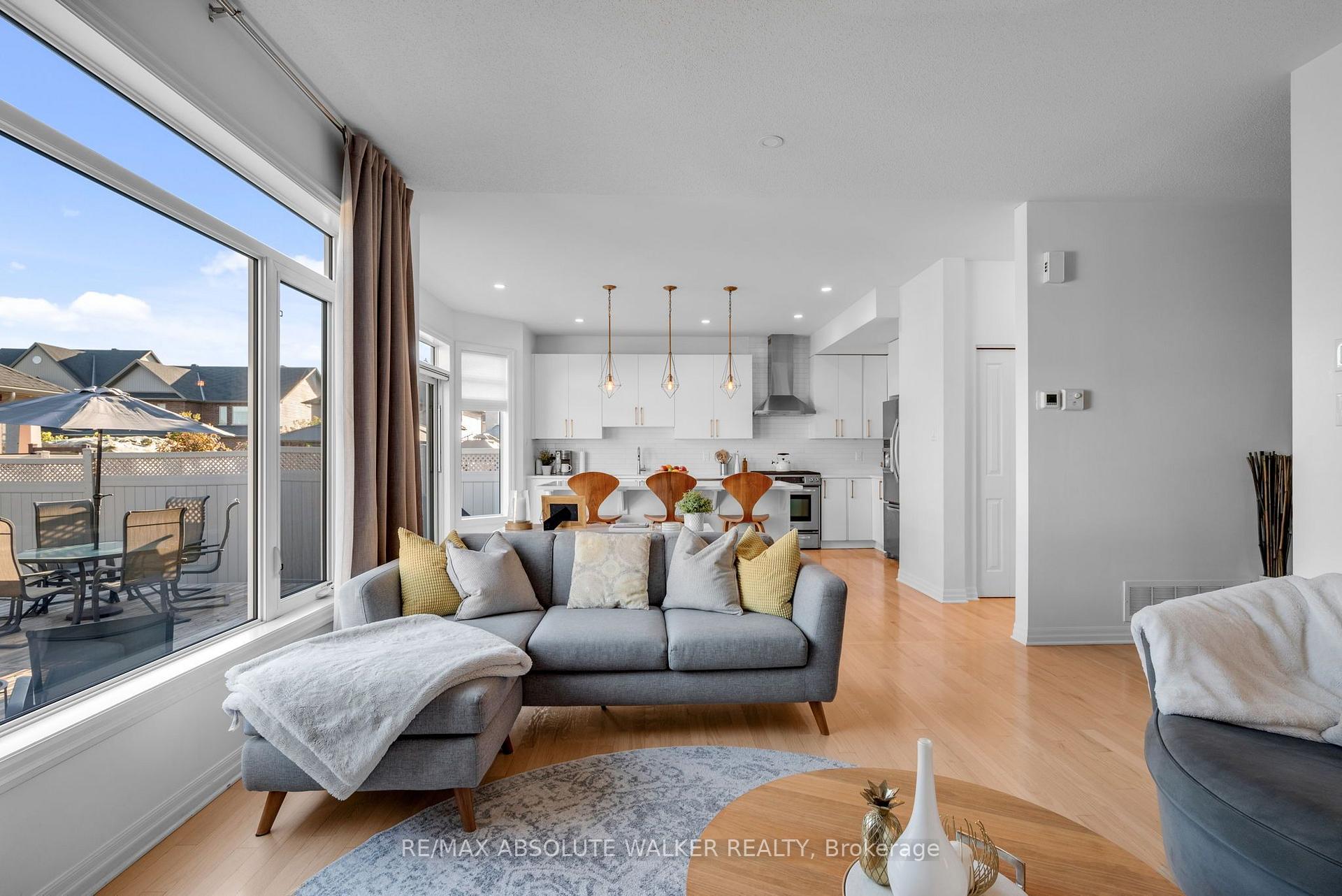 Photo 13 of 561 Summerhill Street, Ottawa, Riverside South/Gloucester Glen — HOMEH
