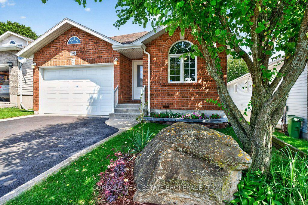 Photo 2 of 633 Melrose Street, Kingston, East Gardiners Rd — HOMEH