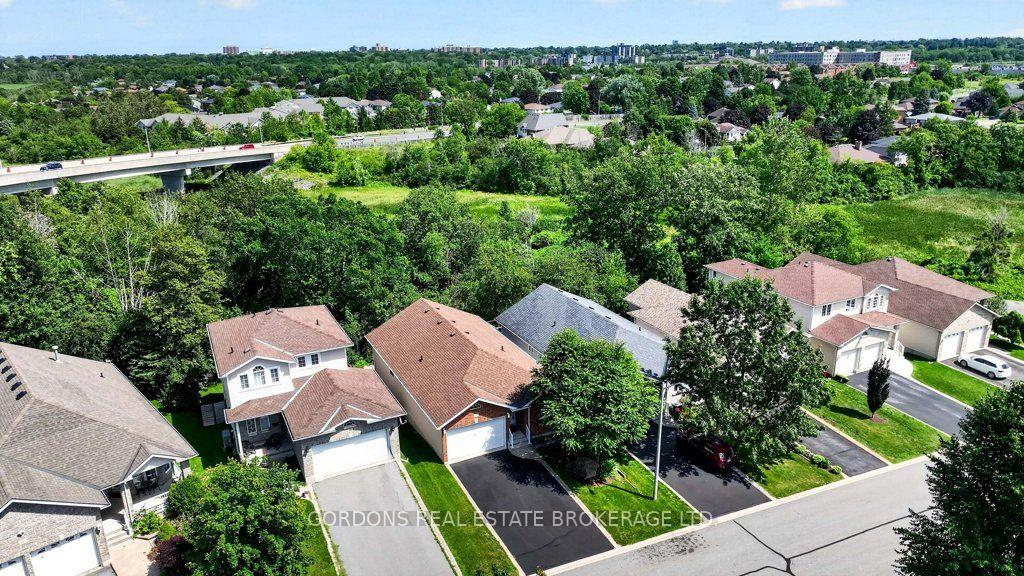 Photo 4 of 633 Melrose Street, Kingston, East Gardiners Rd — HOMEH