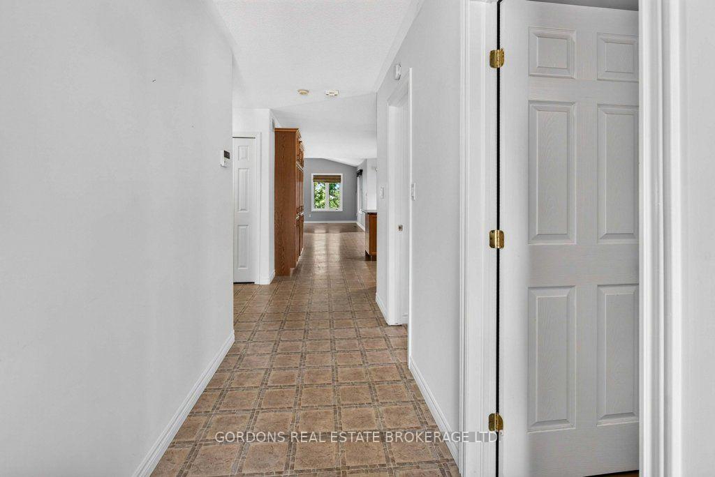 Photo 8 of 633 Melrose Street, Kingston, East Gardiners Rd — HOMEH