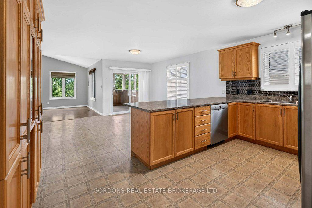 Photo 13 of 633 Melrose Street, Kingston, East Gardiners Rd — HOMEH