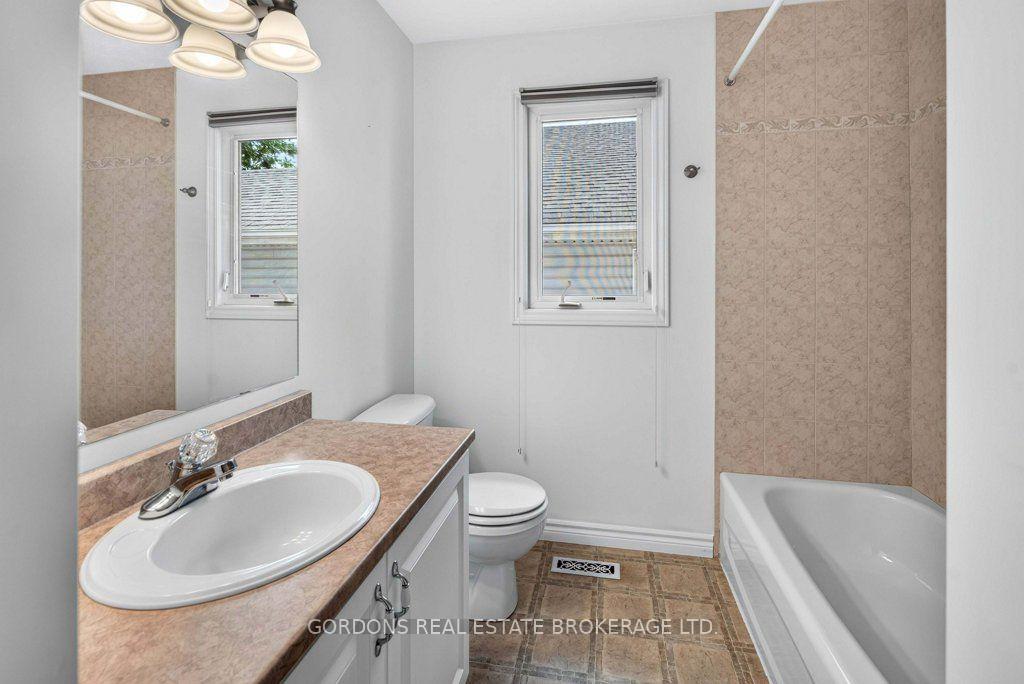 Photo 14 of 633 Melrose Street, Kingston, East Gardiners Rd — HOMEH