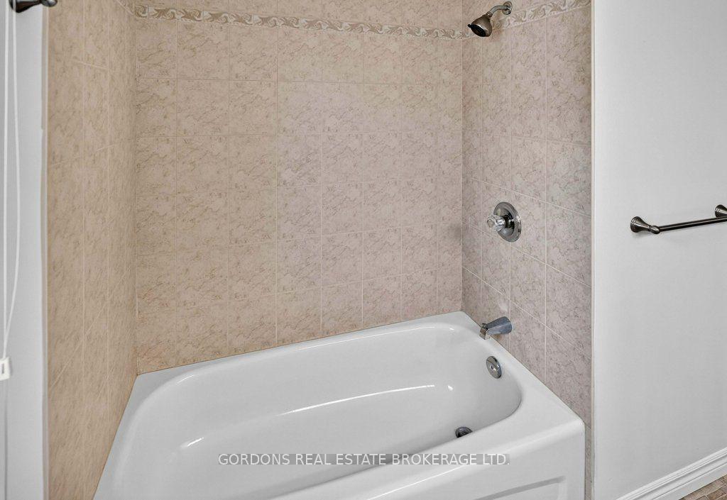 Photo 15 of 633 Melrose Street, Kingston, East Gardiners Rd — HOMEH