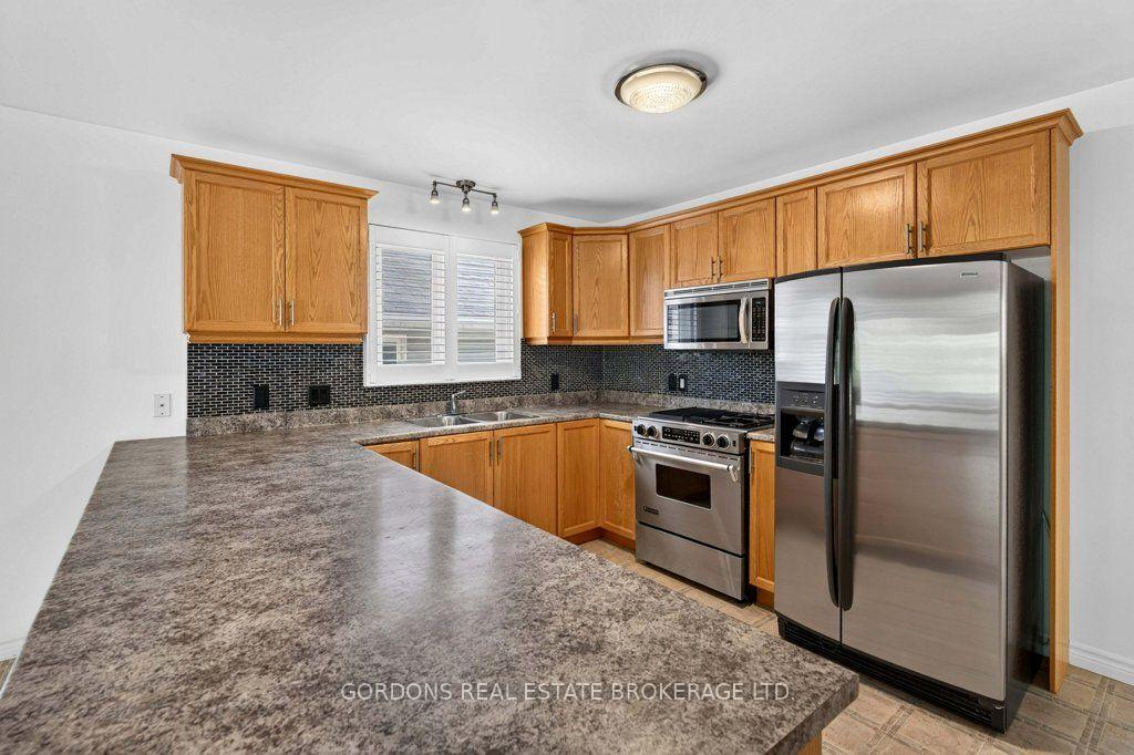 Photo 22 of 633 Melrose Street, Kingston, East Gardiners Rd — HOMEH