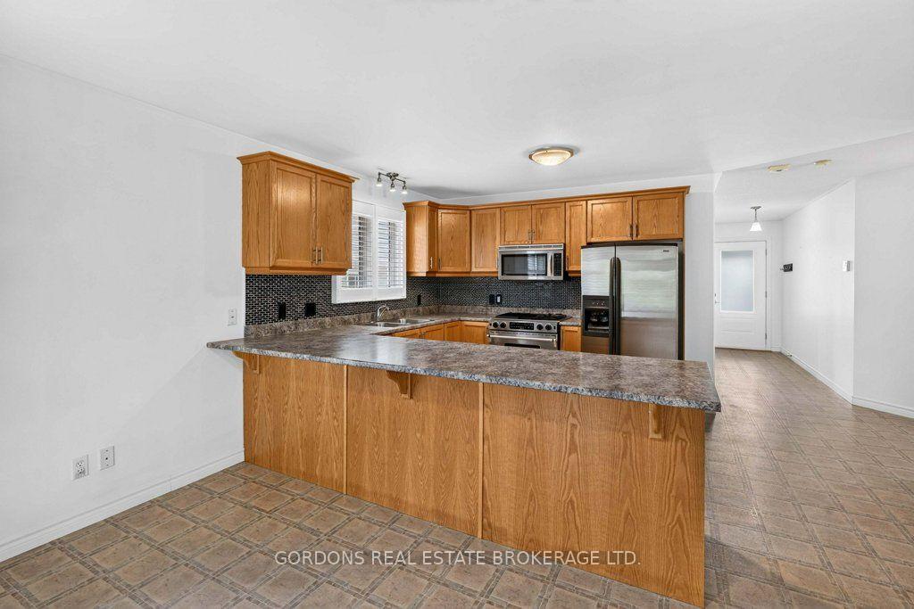 Photo 23 of 633 Melrose Street, Kingston, East Gardiners Rd — HOMEH