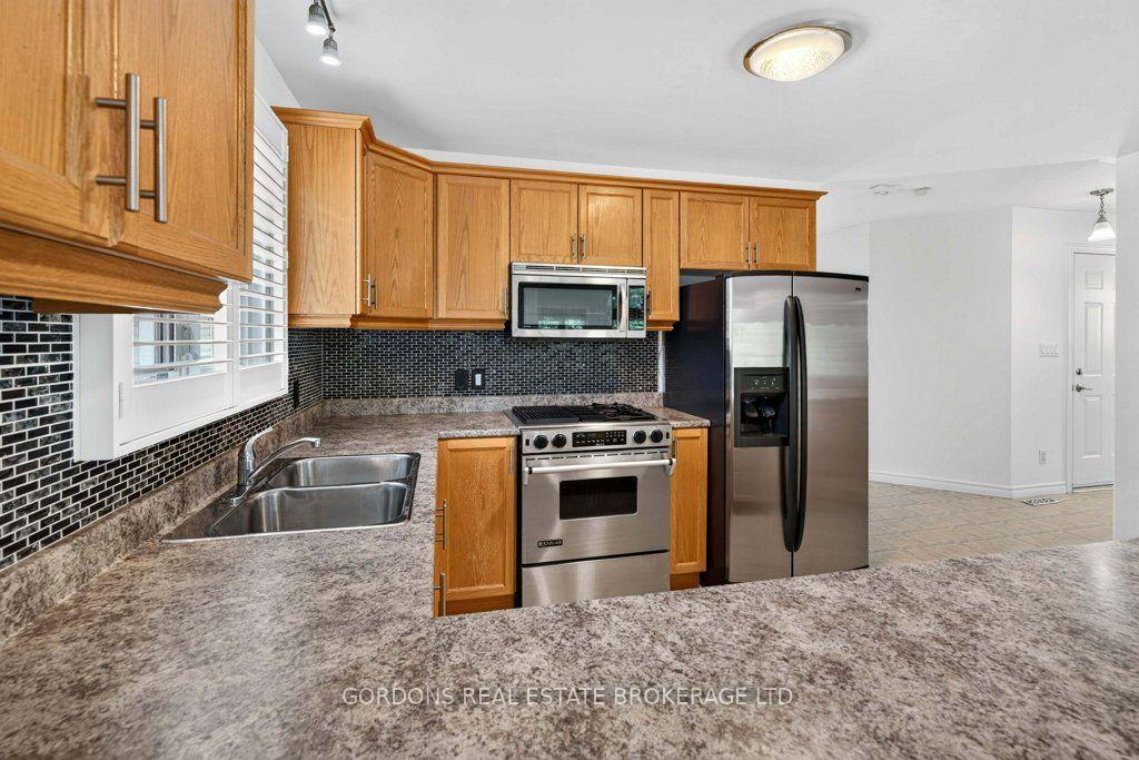 Photo 26 of 633 Melrose Street, Kingston, East Gardiners Rd — HOMEH