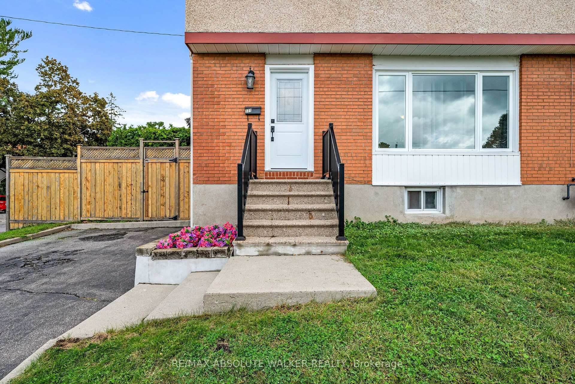 Photo 3 of 331 Britannia Road, Ottawa, Britannia — HOMEH
