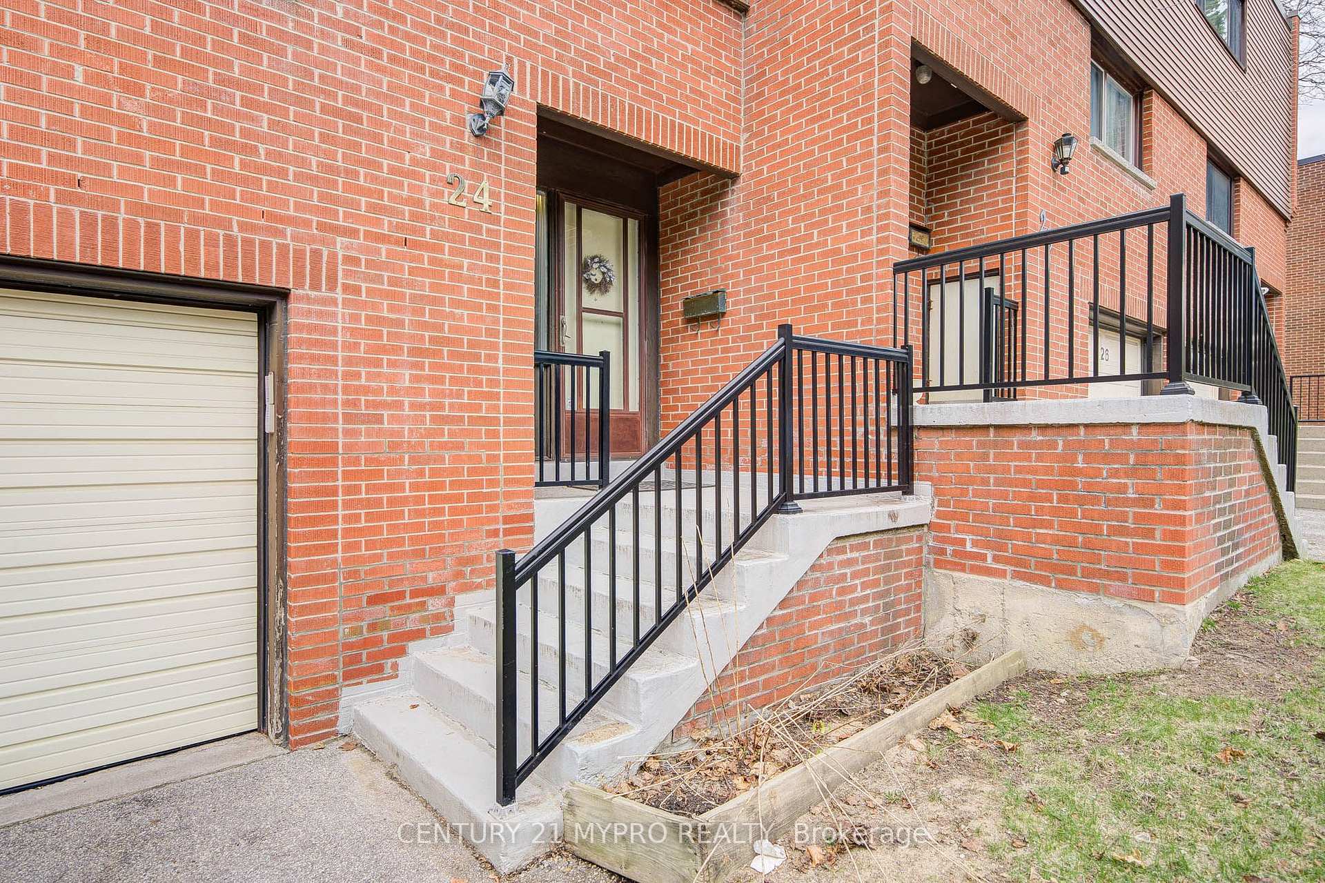 Photo 2 of 24 Song Meadoway, North York, Hillcrest Village — HOMEH