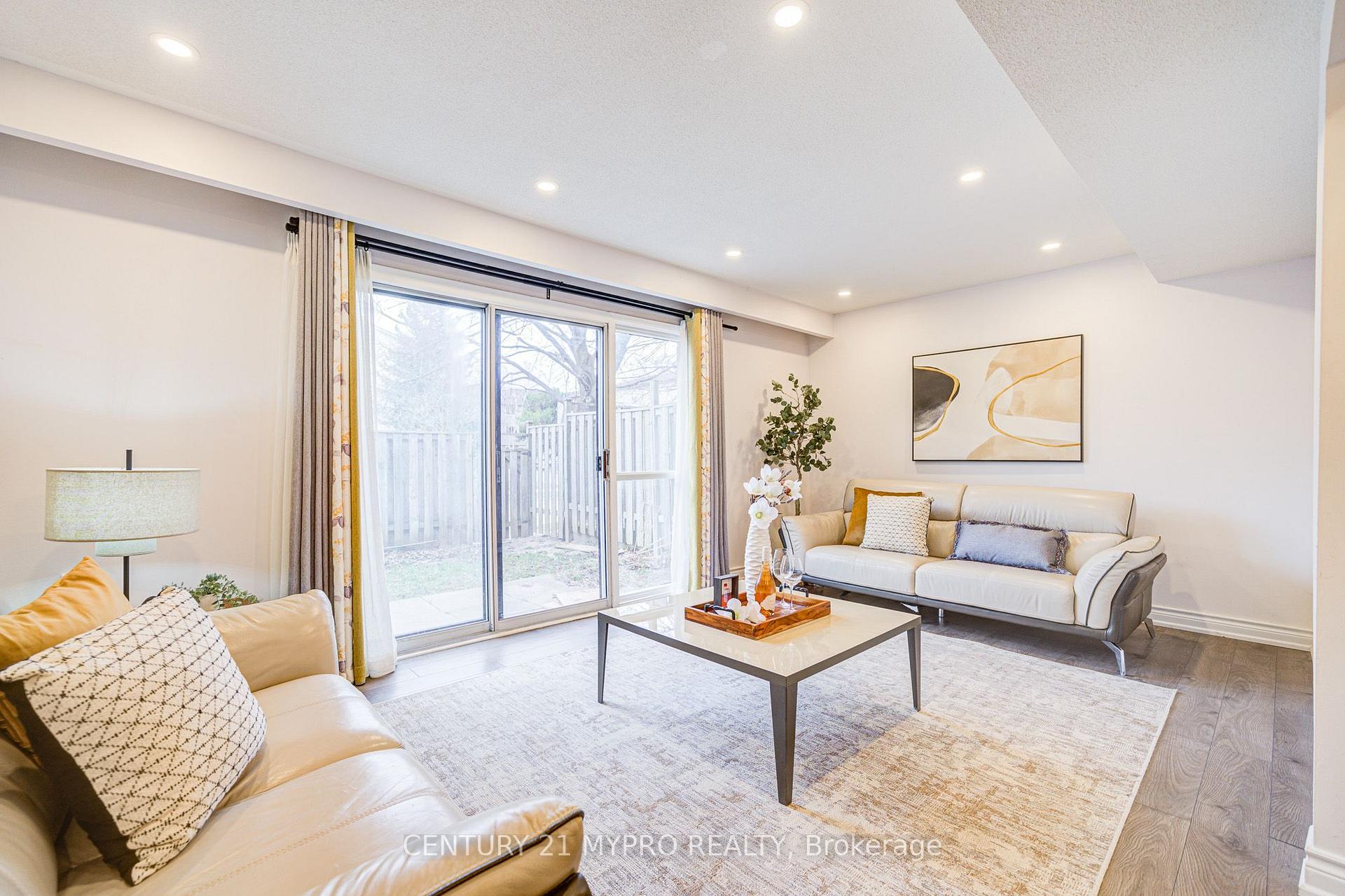 Photo 3 of 24 Song Meadoway, North York, Hillcrest Village — HOMEH