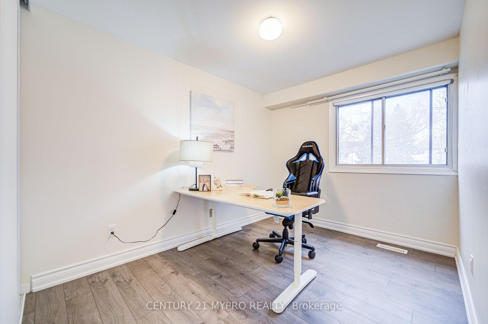 Photo 13 of 24 Song Meadoway, North York, Hillcrest Village — HOMEH