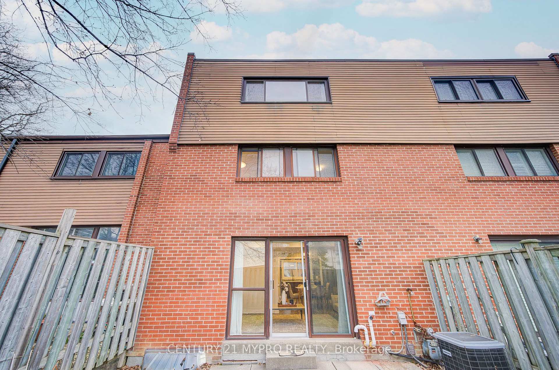 Photo 17 of 24 Song Meadoway, North York, Hillcrest Village — HOMEH