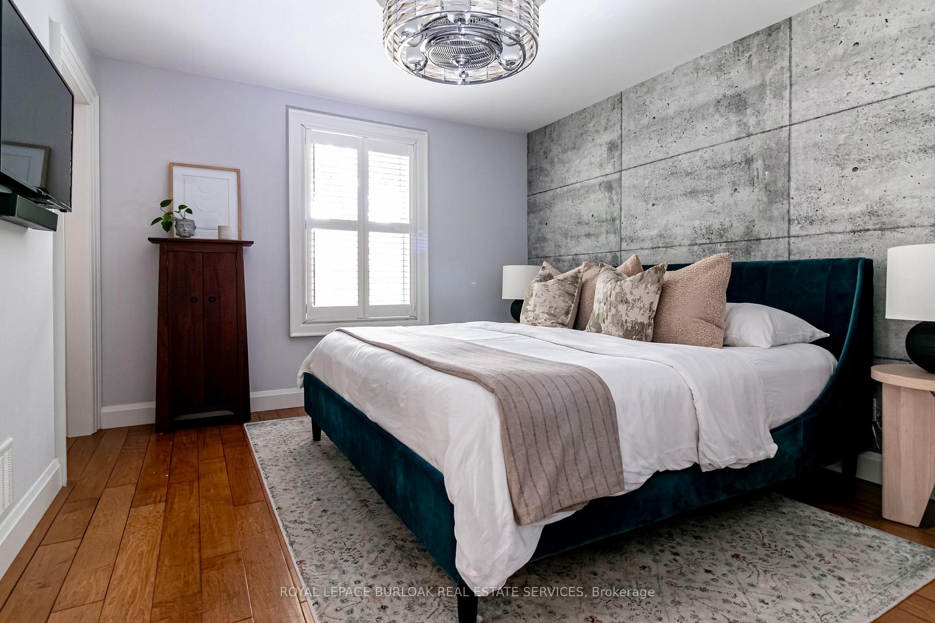 Photo 19 of 896 Eagle Drive, Burlington, LaSalle — HOMEH