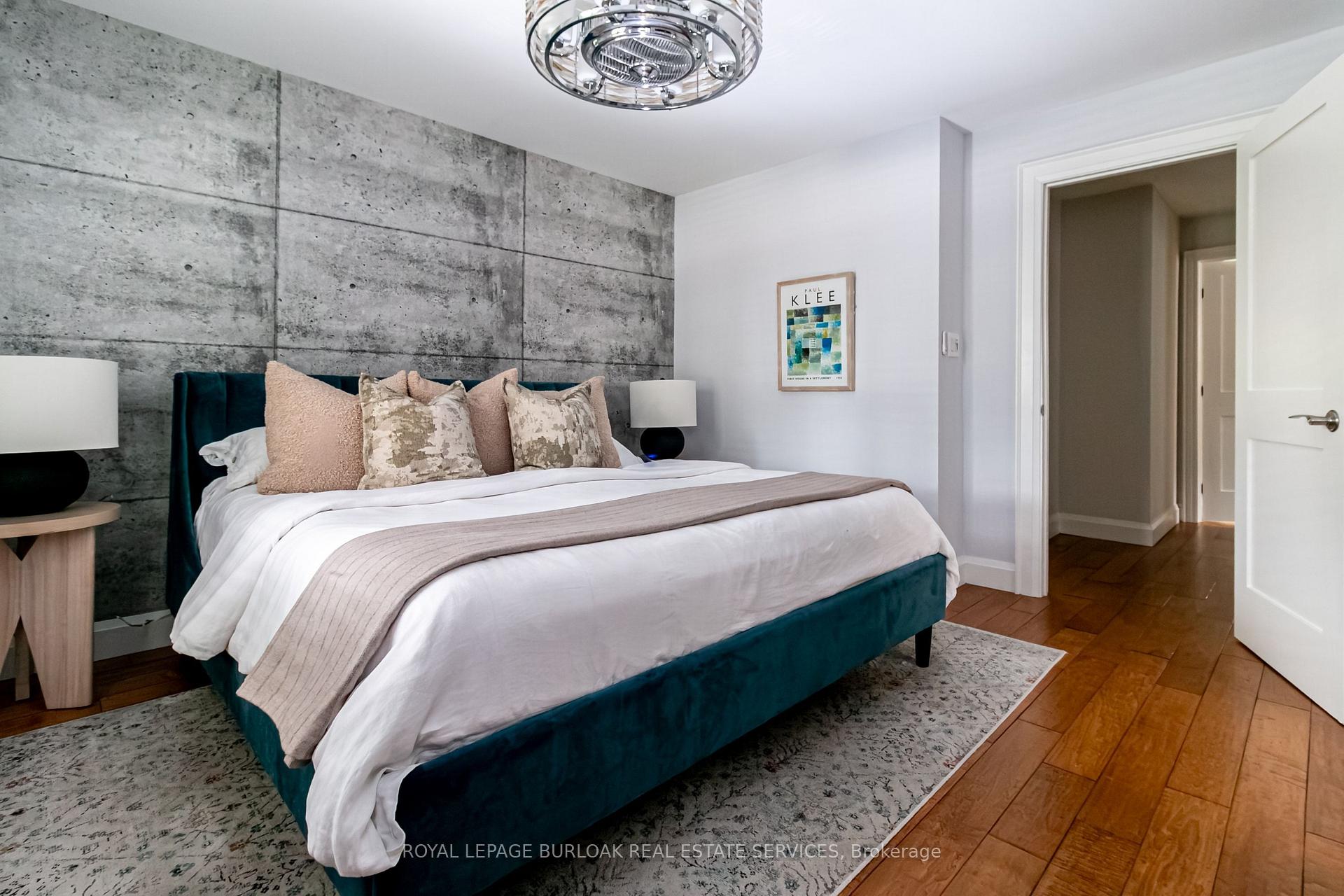 Photo 20 of 896 Eagle Drive, Burlington, LaSalle — HOMEH