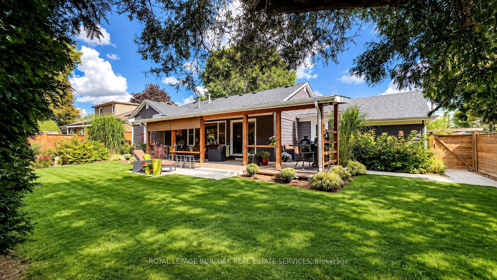 Photo 35 of 896 Eagle Drive, Burlington, LaSalle — HOMEH