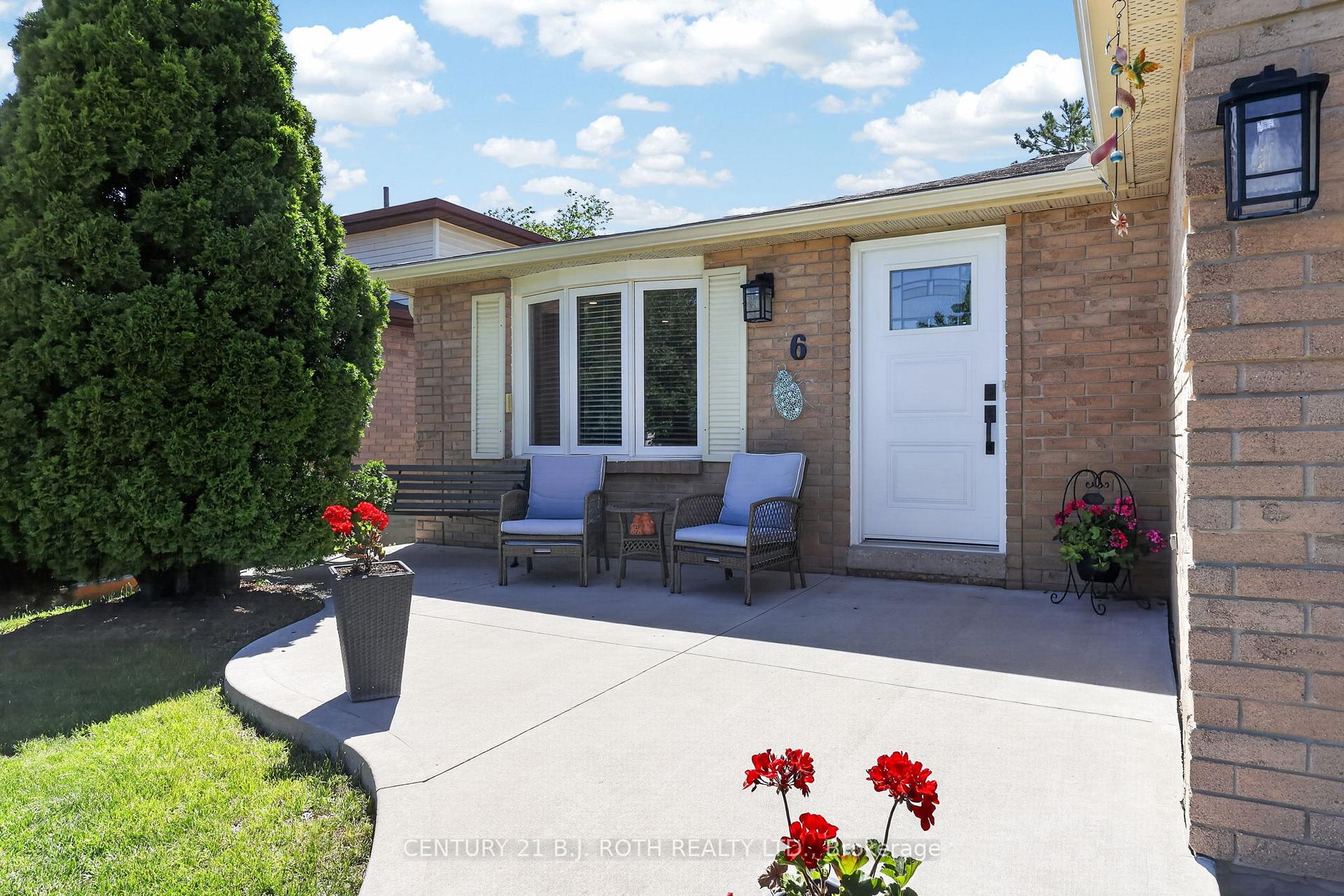 Photo 3 of 6 Ford Street, Barrie, Sunnidale — HOMEH
