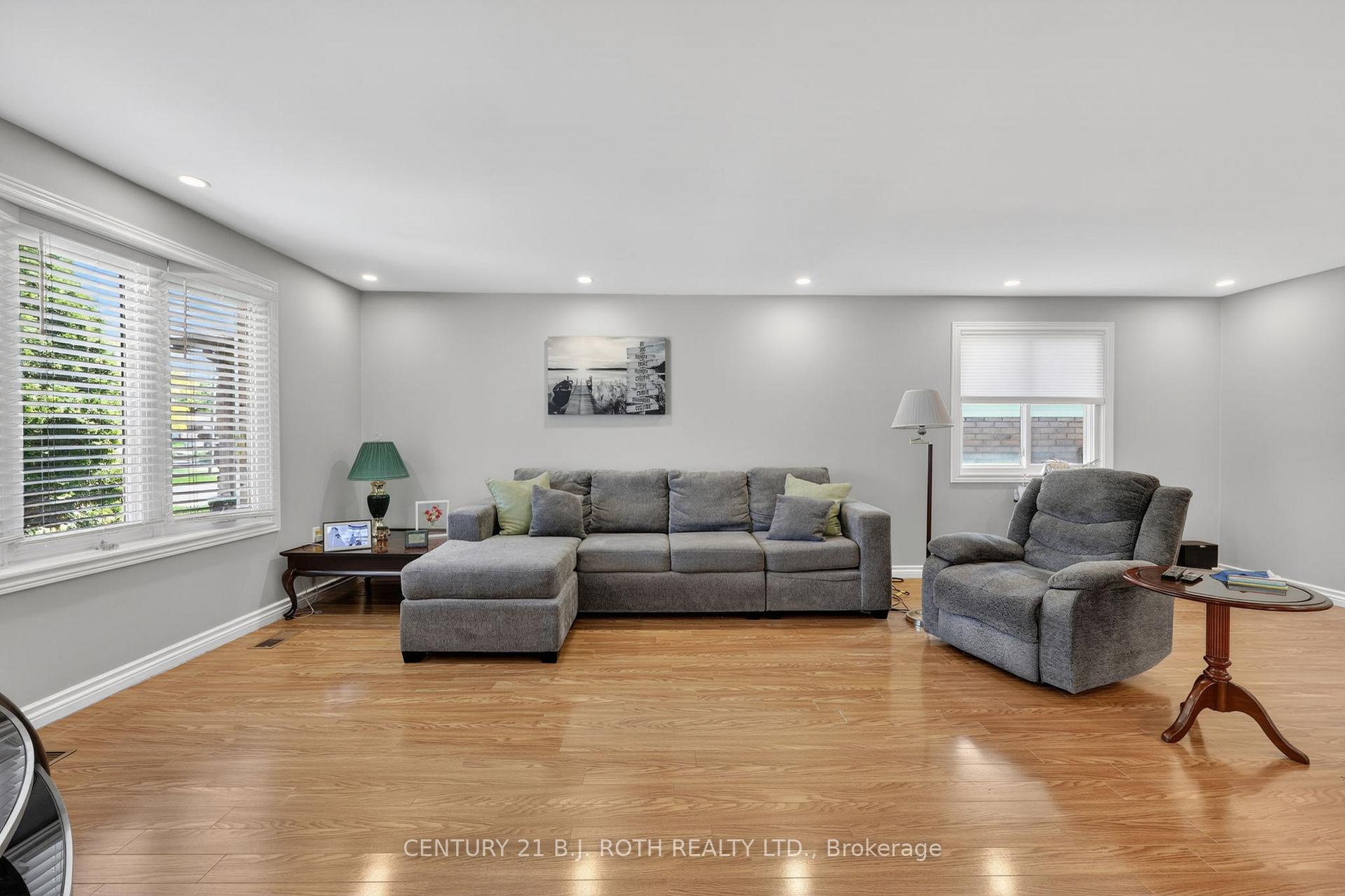 Photo 4 of 6 Ford Street, Barrie, Sunnidale — HOMEH
