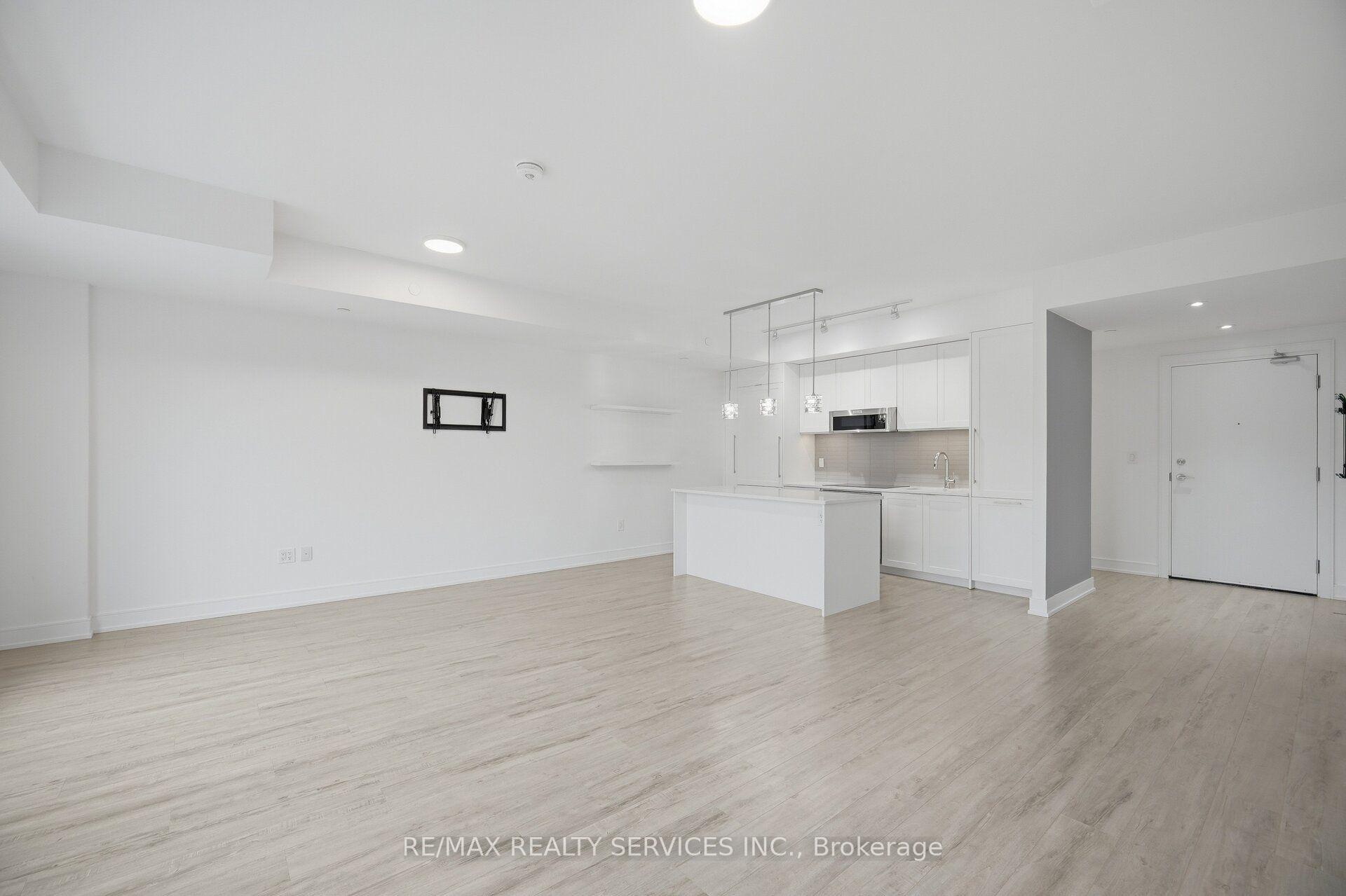Photo 16 of Unit 620, 185 Dunlop Street E, Barrie, Lakeshore — HOMEH
