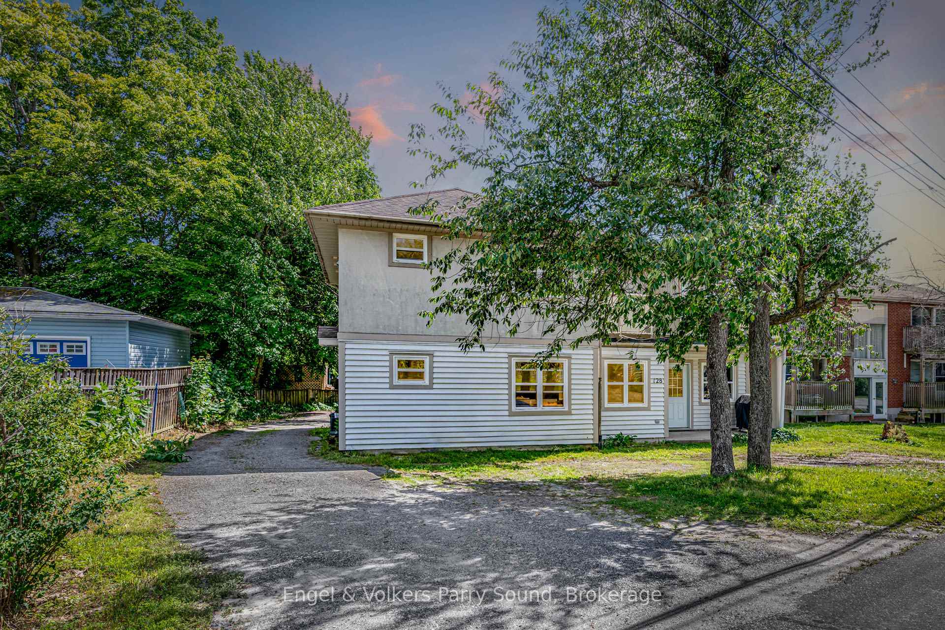 Photo 3 of 128 Isabella Street, Parry Sound — HOMEH