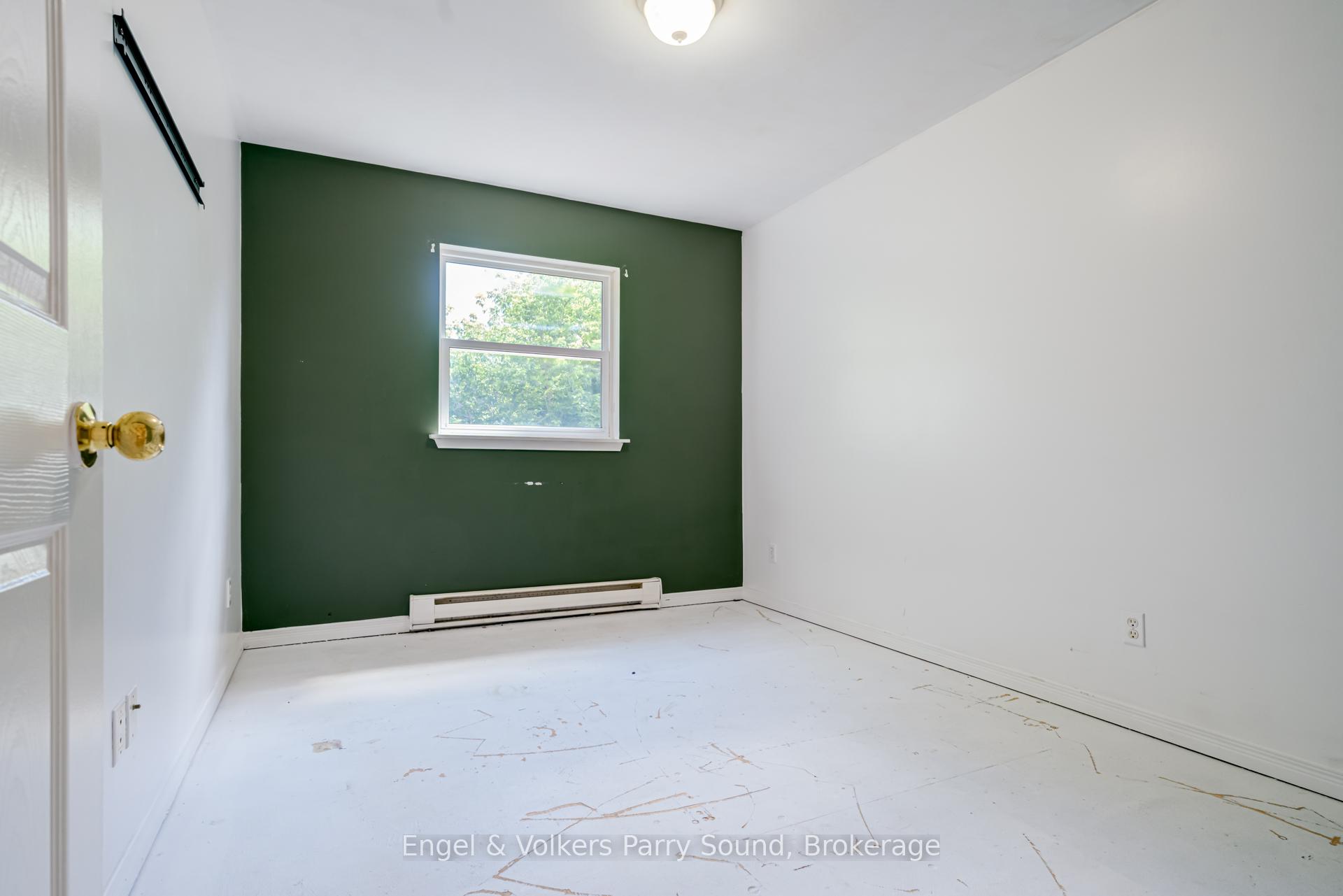 Photo 13 of 128 Isabella Street, Parry Sound — HOMEH