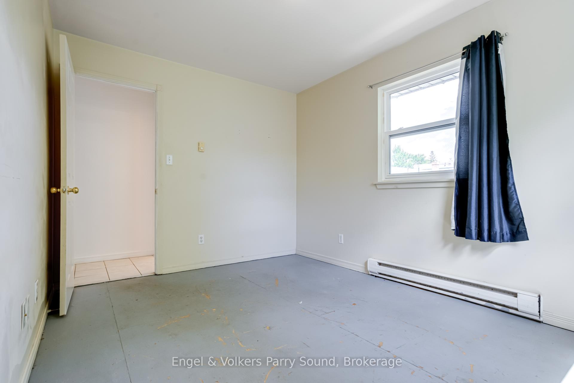 Photo 16 of 128 Isabella Street, Parry Sound — HOMEH