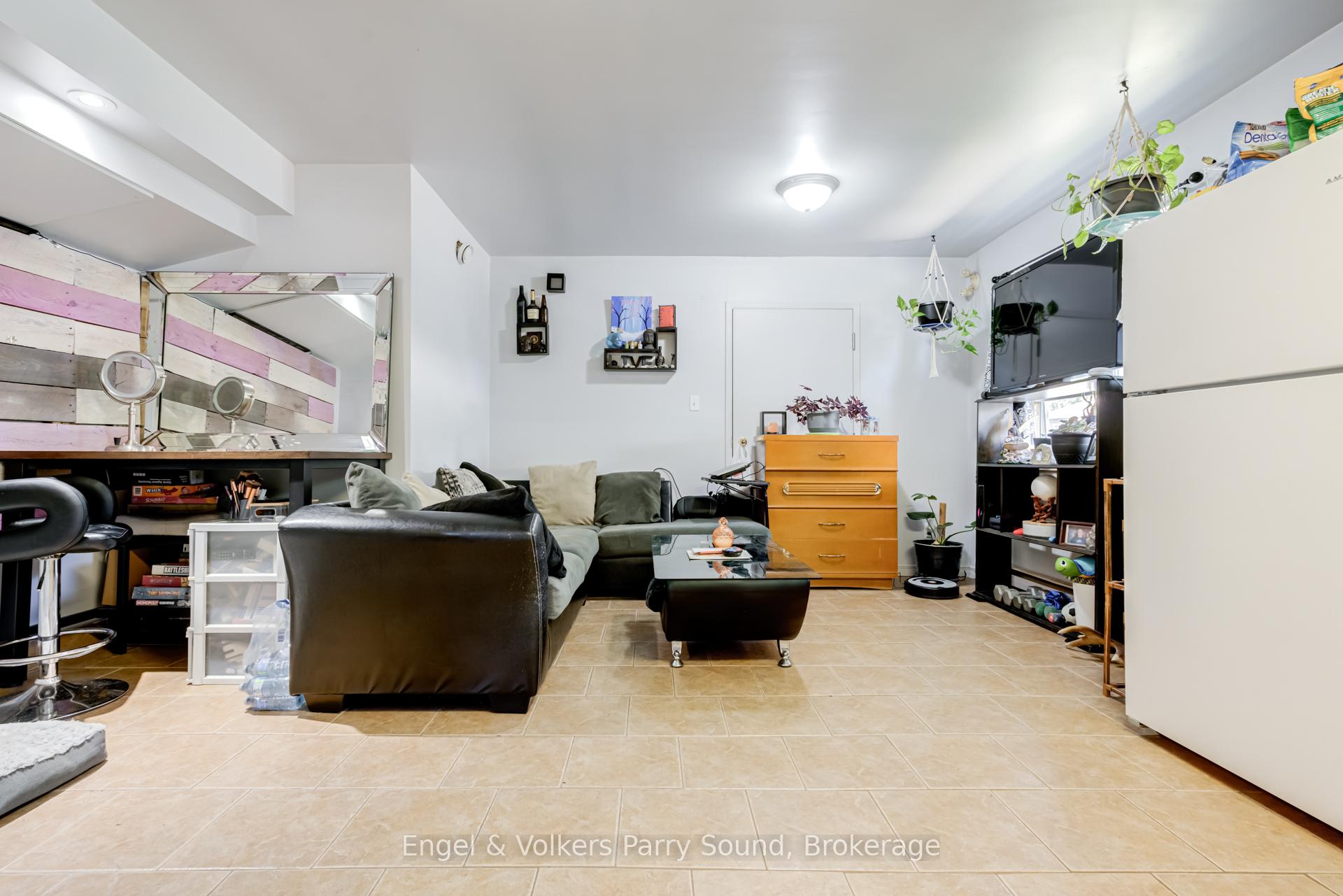 Photo 24 of 128 Isabella Street, Parry Sound — HOMEH