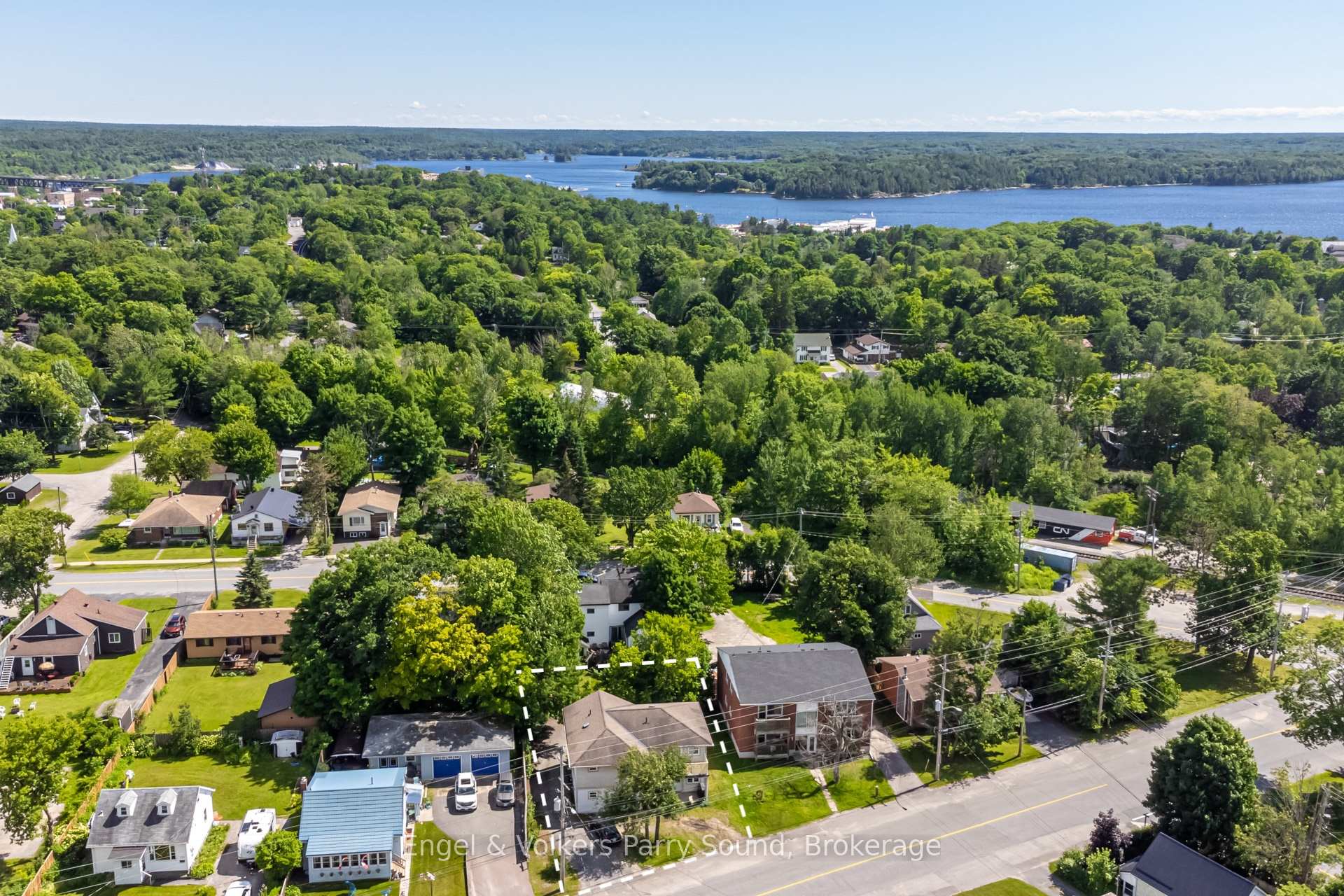 Photo 35 of 128 Isabella Street, Parry Sound — HOMEH