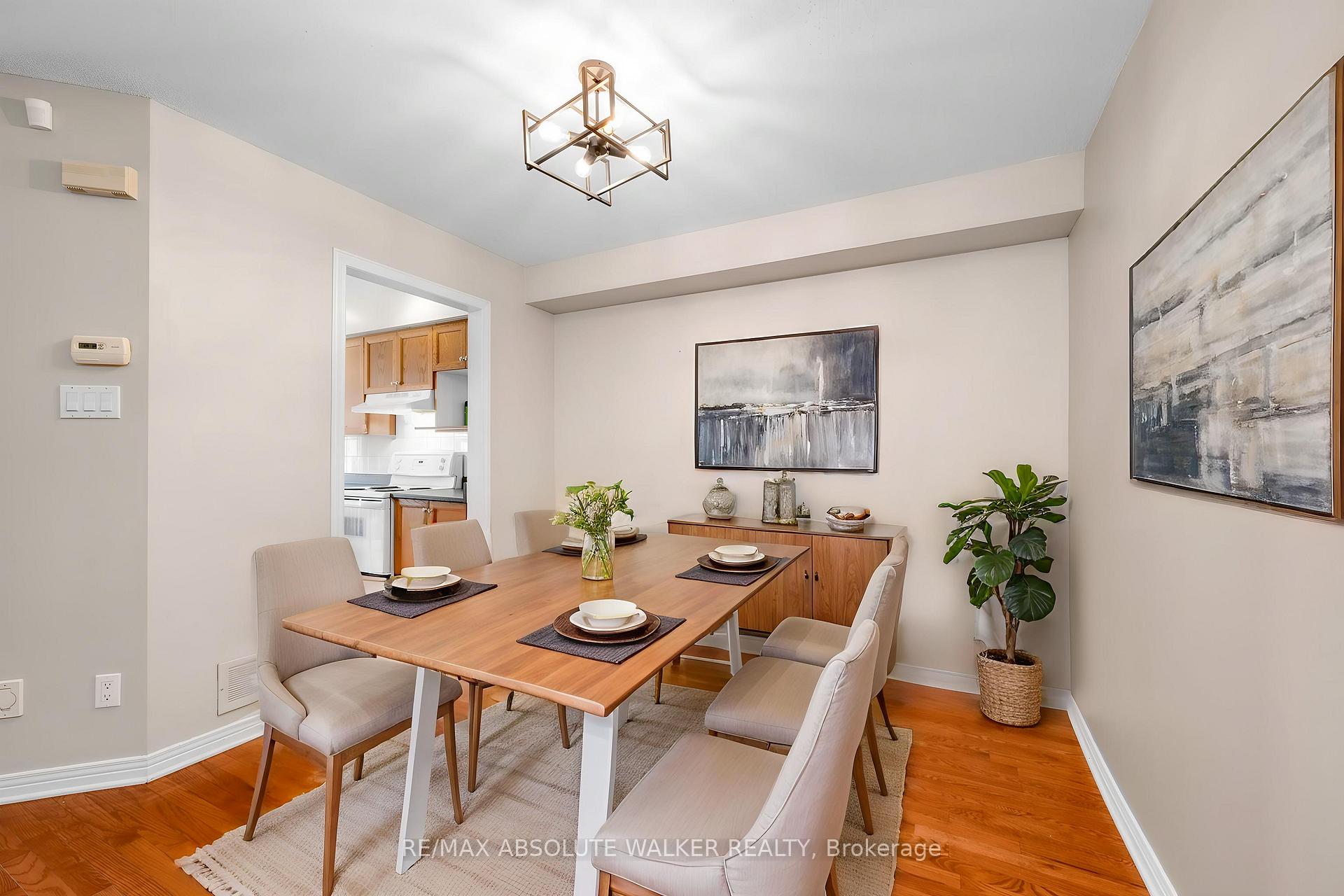 Photo 5 of 664 Wild Shore Crescent, Ottawa, Riverside South/Gloucester Glen — HOMEH