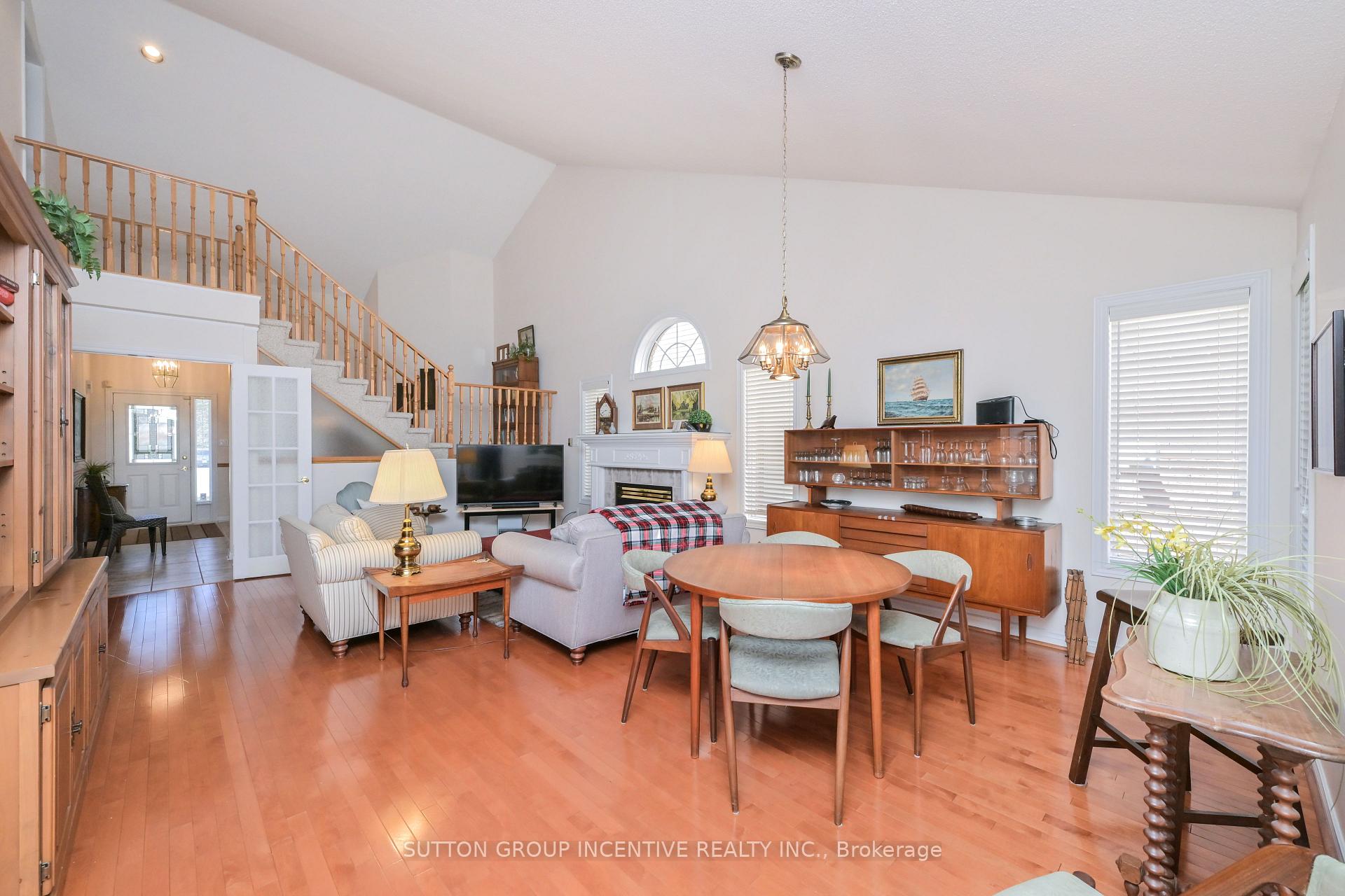 Photo 7 of 17 Sunset Boulevard, New Tecumseth, Alliston — HOMEH