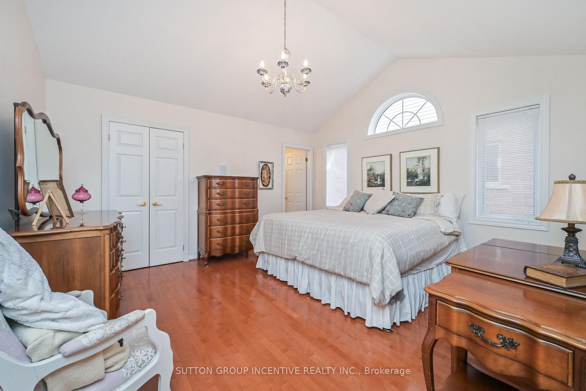 Photo 13 of 17 Sunset Boulevard, New Tecumseth, Alliston — HOMEH