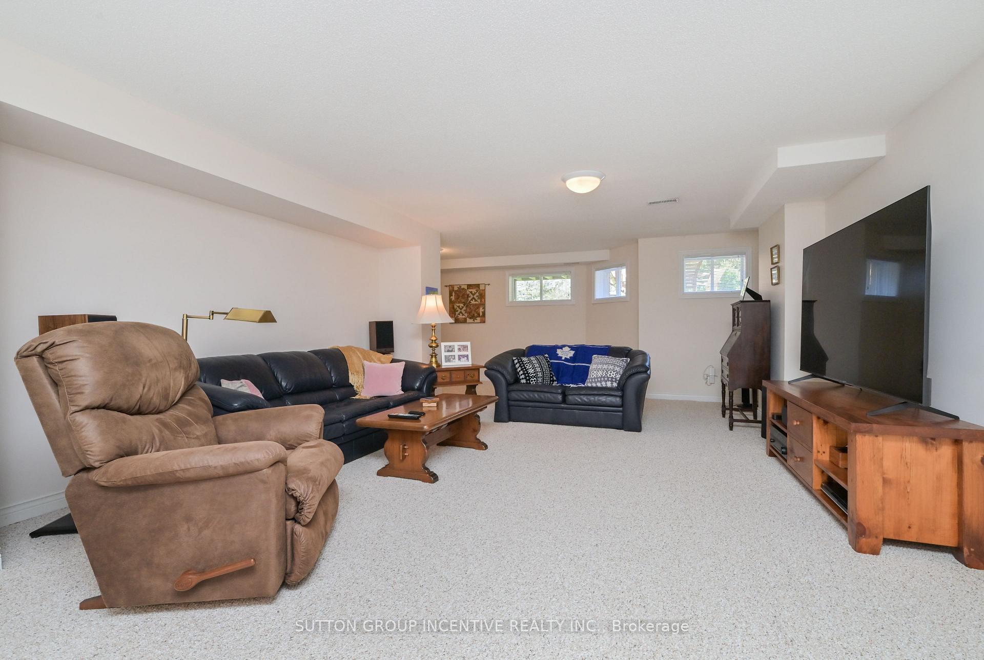 Photo 24 of 17 Sunset Boulevard, New Tecumseth, Alliston — HOMEH