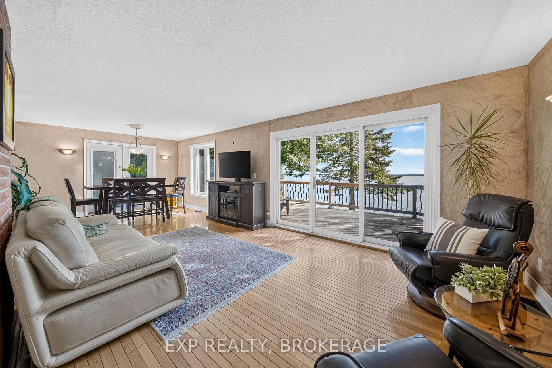 Photo 10 of 182 Nicholson Point Road, Loyalist, Lennox and Addington - South — HOMEH