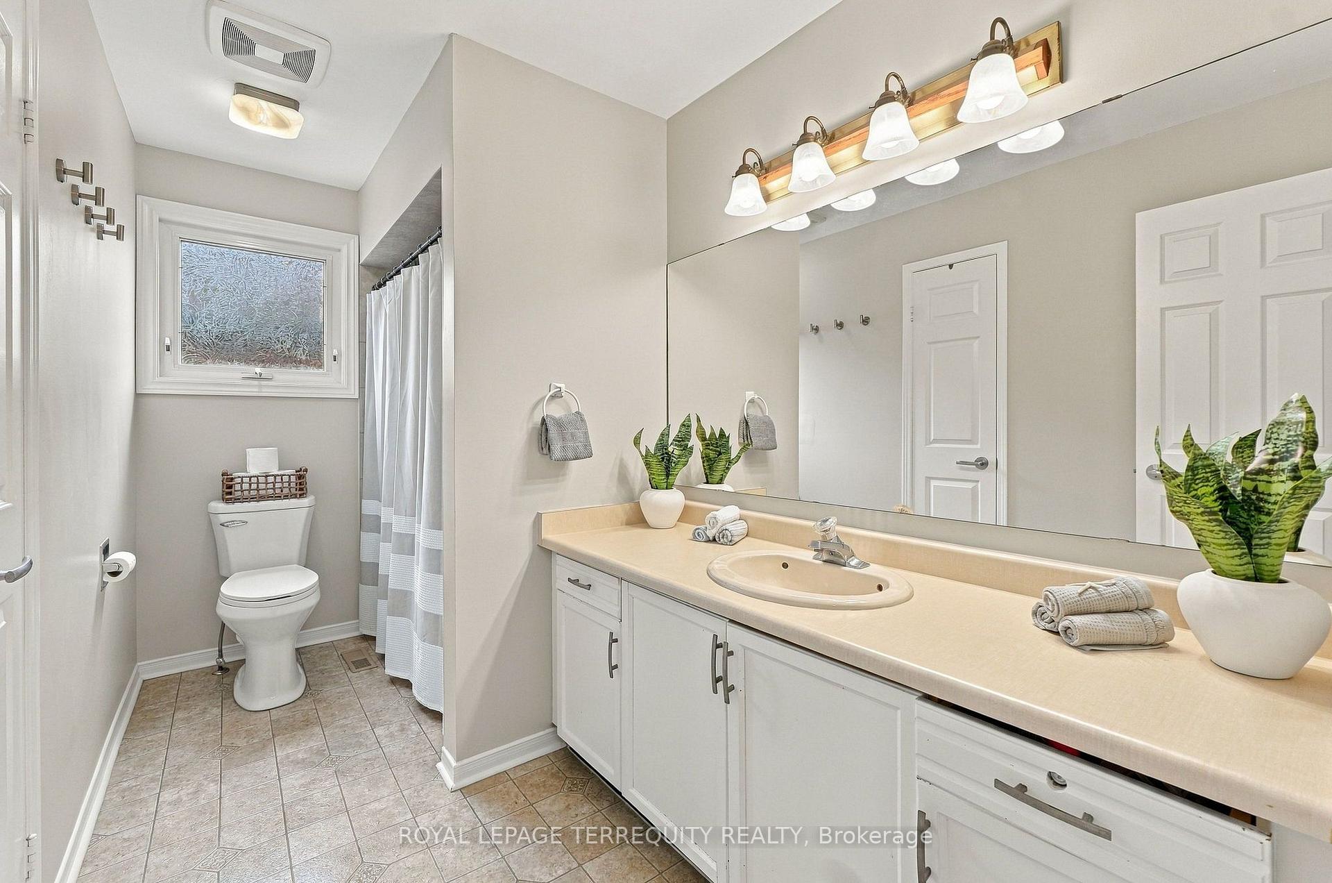 Photo 35 of 3956 Chadburn Crescent, Mississauga, Erin Mills — HOMEH