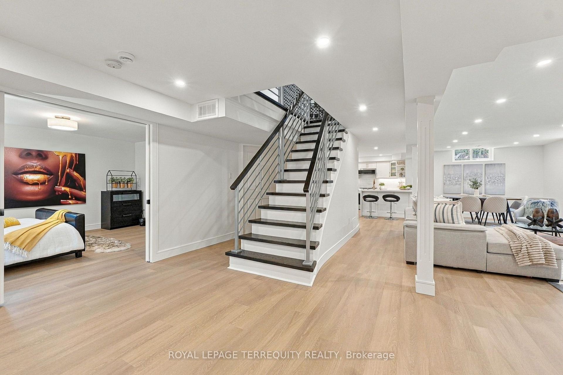 Photo 37 of 3956 Chadburn Crescent, Mississauga, Erin Mills — HOMEH