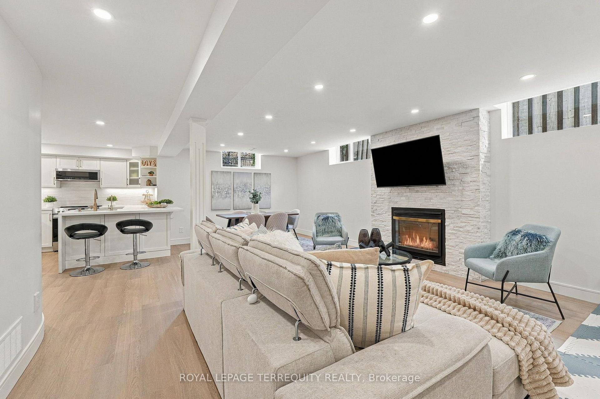 Photo 38 of 3956 Chadburn Crescent, Mississauga, Erin Mills — HOMEH