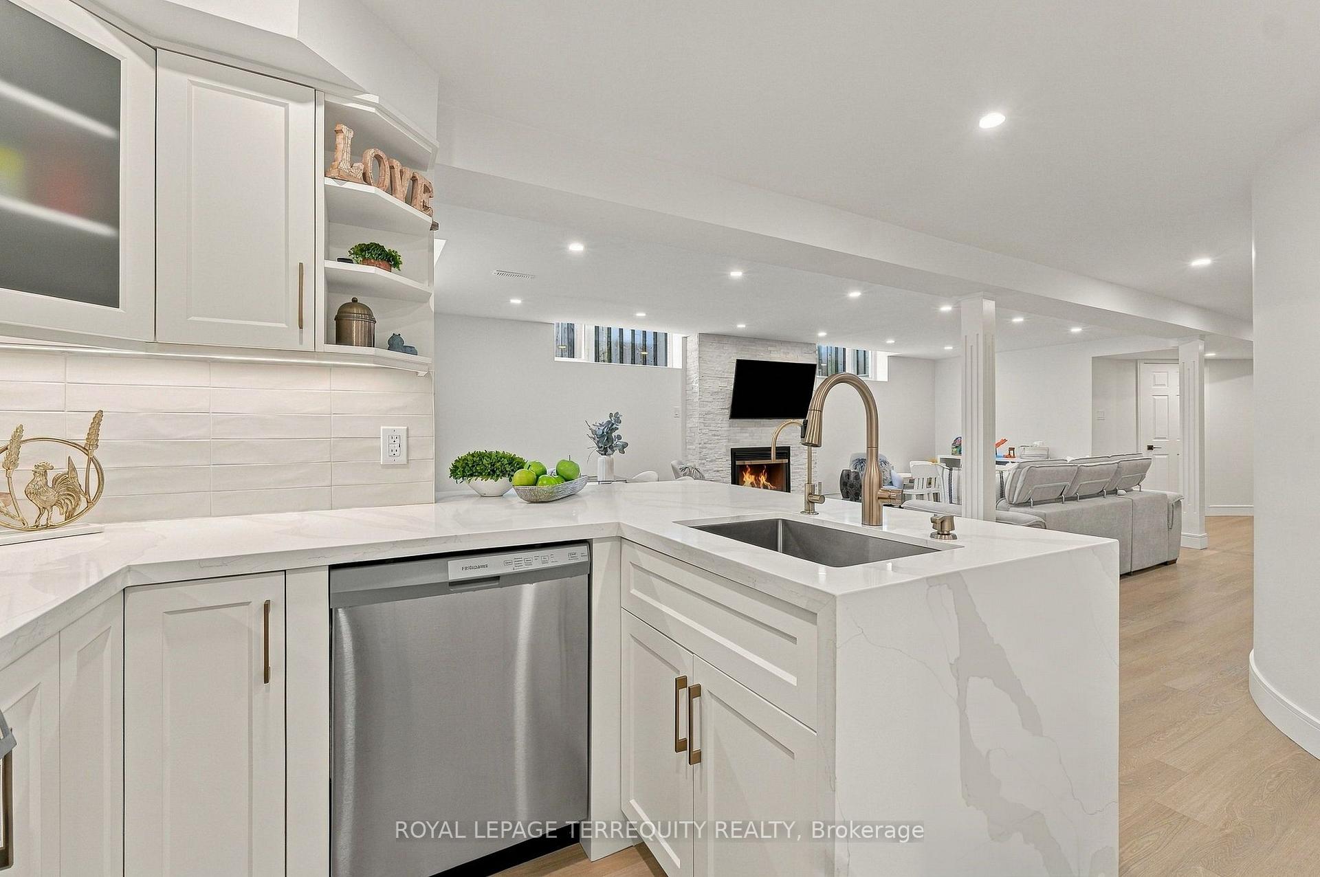 Photo 41 of 3956 Chadburn Crescent, Mississauga, Erin Mills — HOMEH