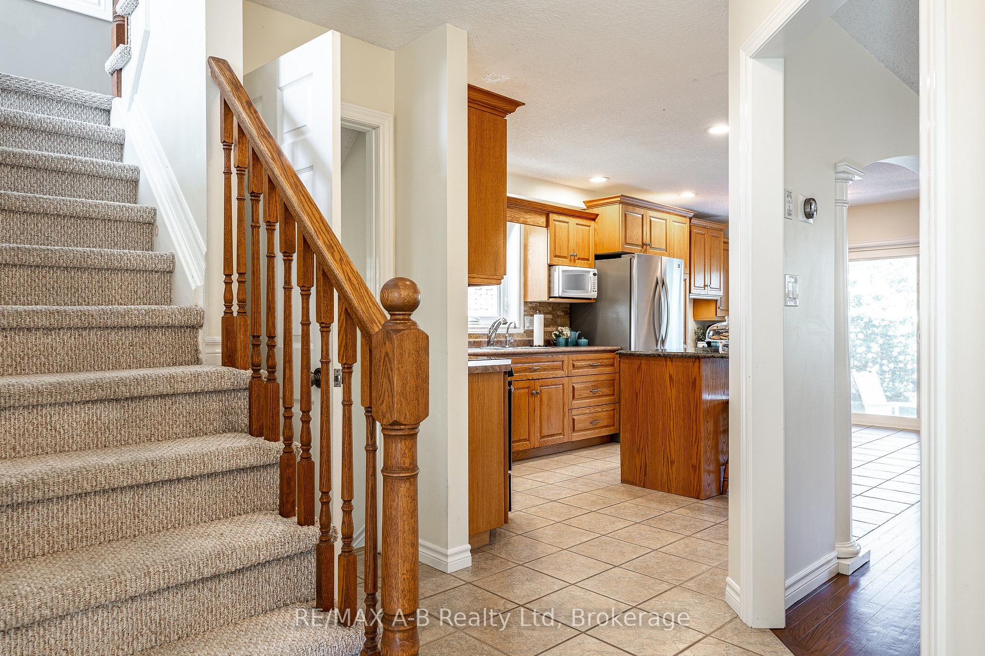 Photo 7 of 10 Buckingham Drive, Stratford — HOMEH