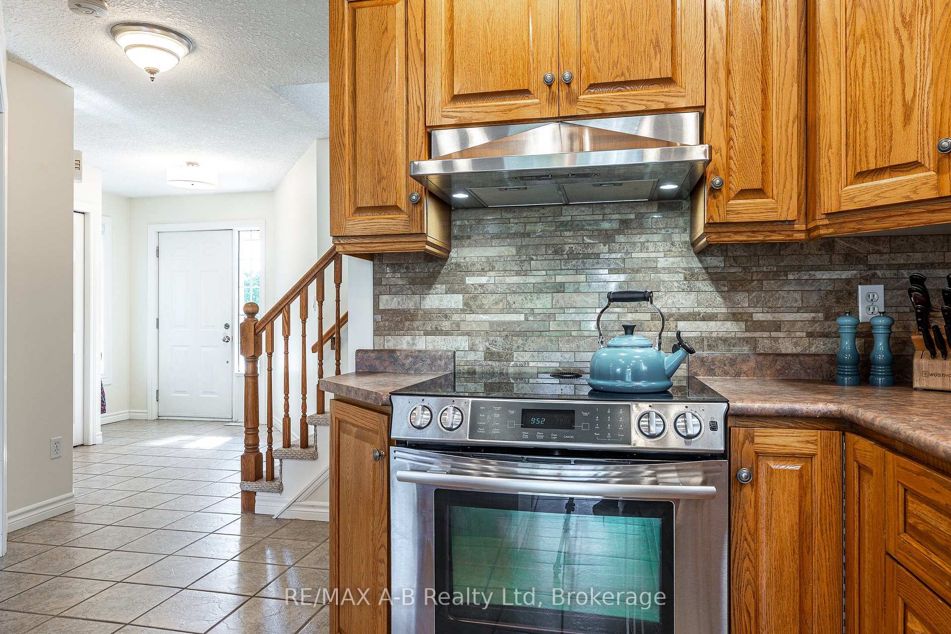 Photo 13 of 10 Buckingham Drive, Stratford — HOMEH
