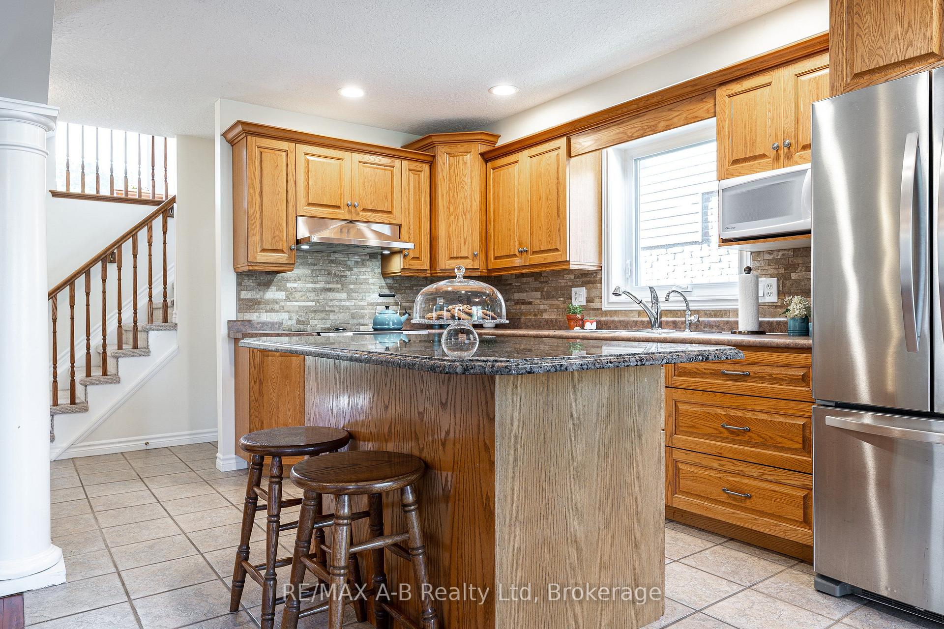 Photo 15 of 10 Buckingham Drive, Stratford — HOMEH