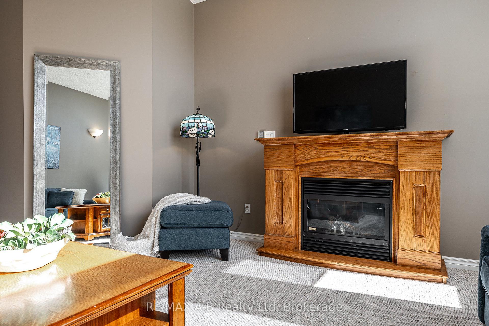 Photo 25 of 10 Buckingham Drive, Stratford — HOMEH