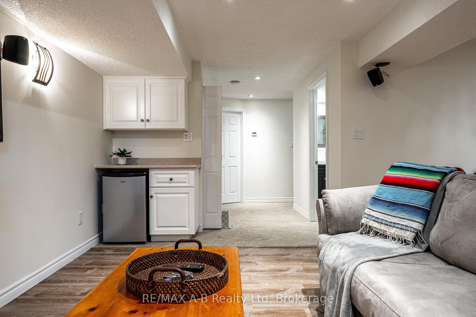 Photo 38 of 10 Buckingham Drive, Stratford — HOMEH