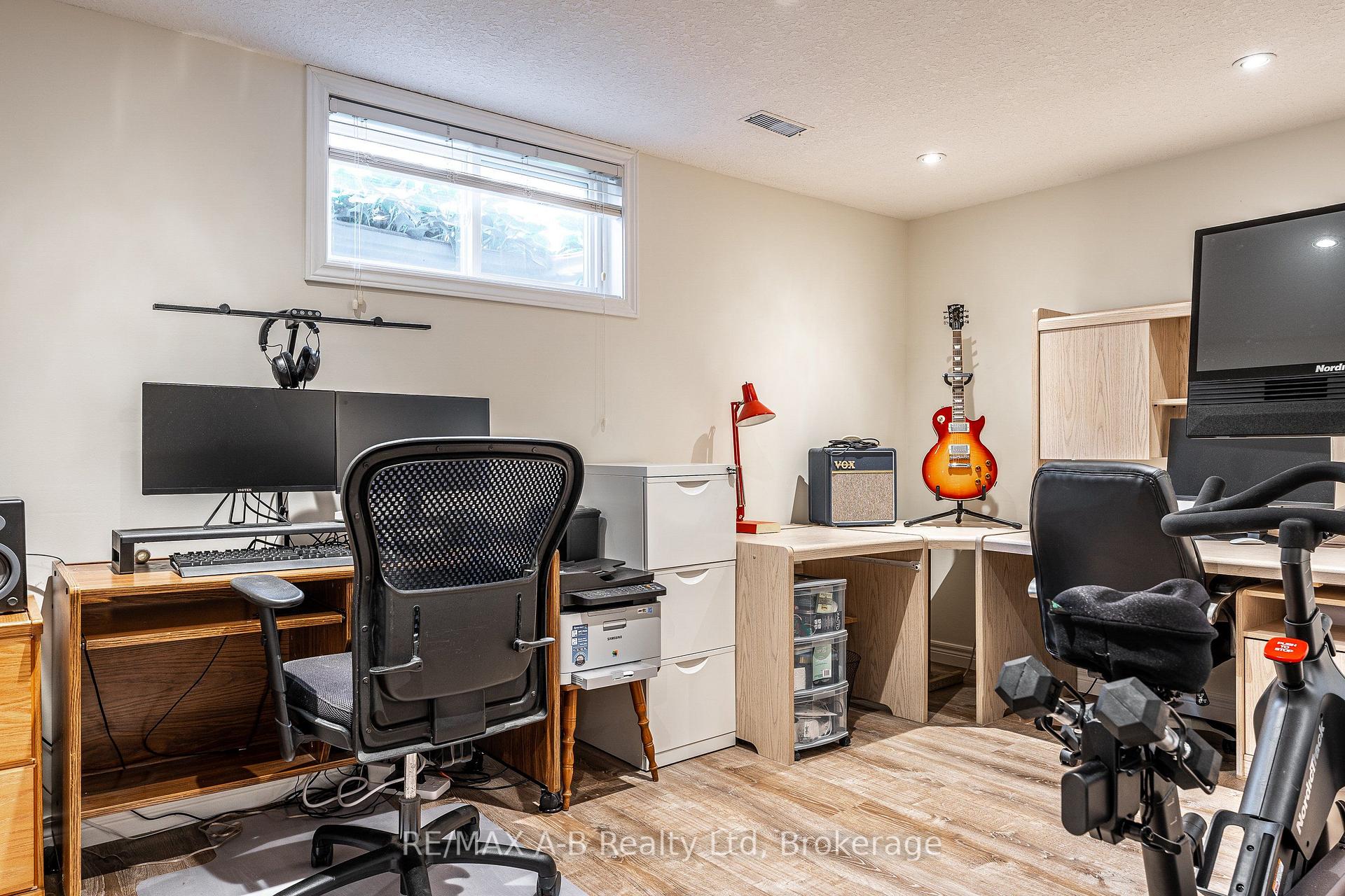 Photo 39 of 10 Buckingham Drive, Stratford — HOMEH