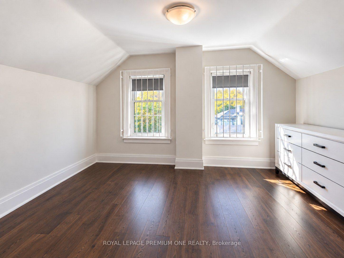 Photo 13 of Unit Upper, 10496 Islington Avenue, Vaughan, Kleinburg — HOMEH