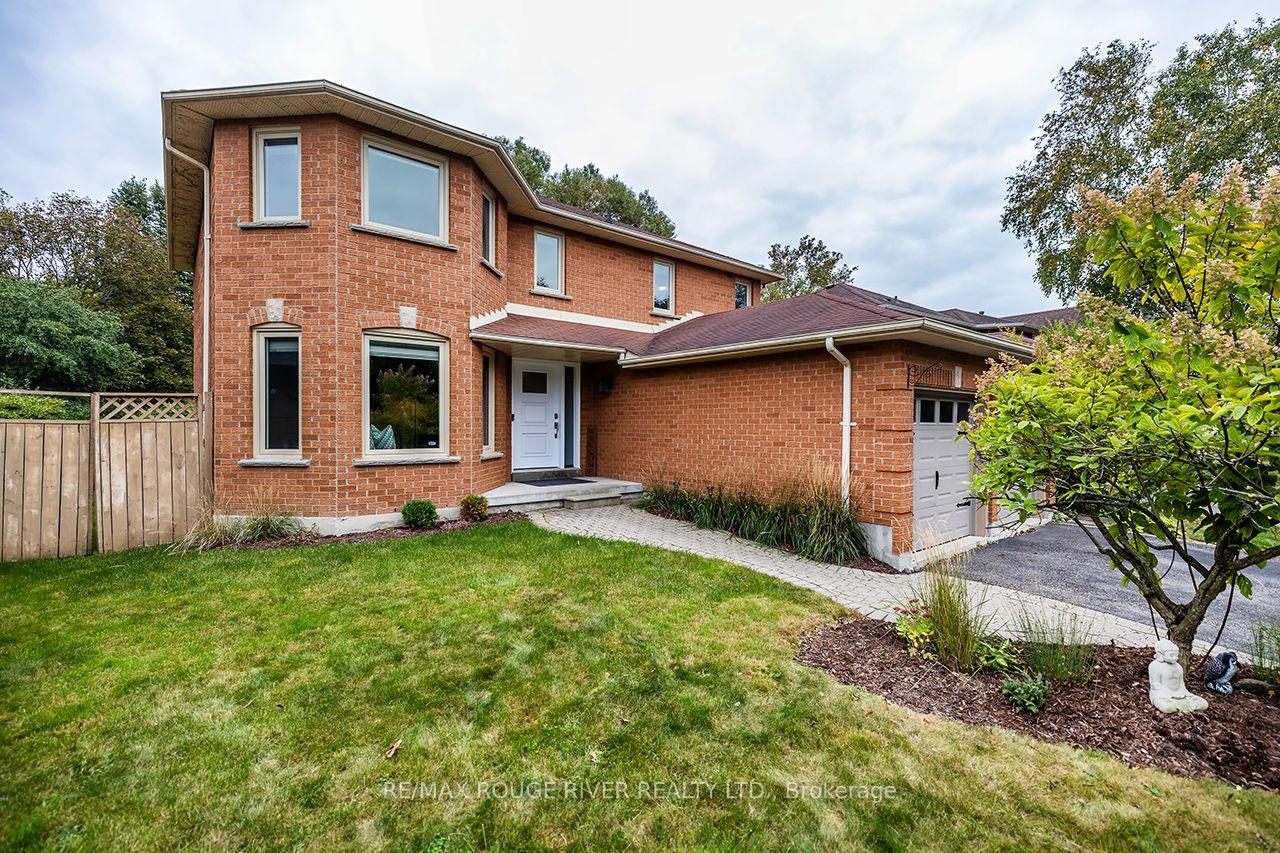 Photo 3 of 37 Wyndfield Crescent, Whitby, Pringle Creek — HOMEH