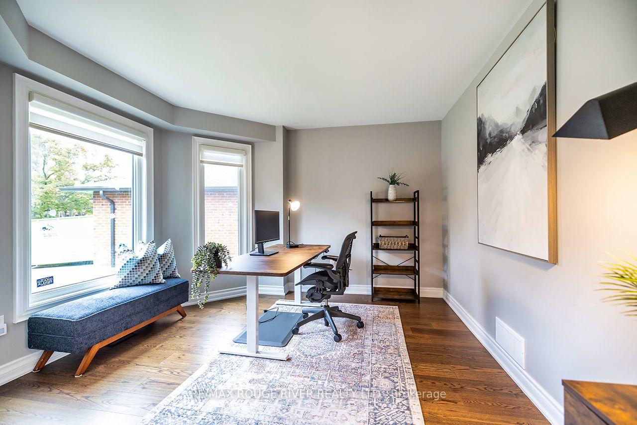 Photo 6 of 37 Wyndfield Crescent, Whitby, Pringle Creek — HOMEH