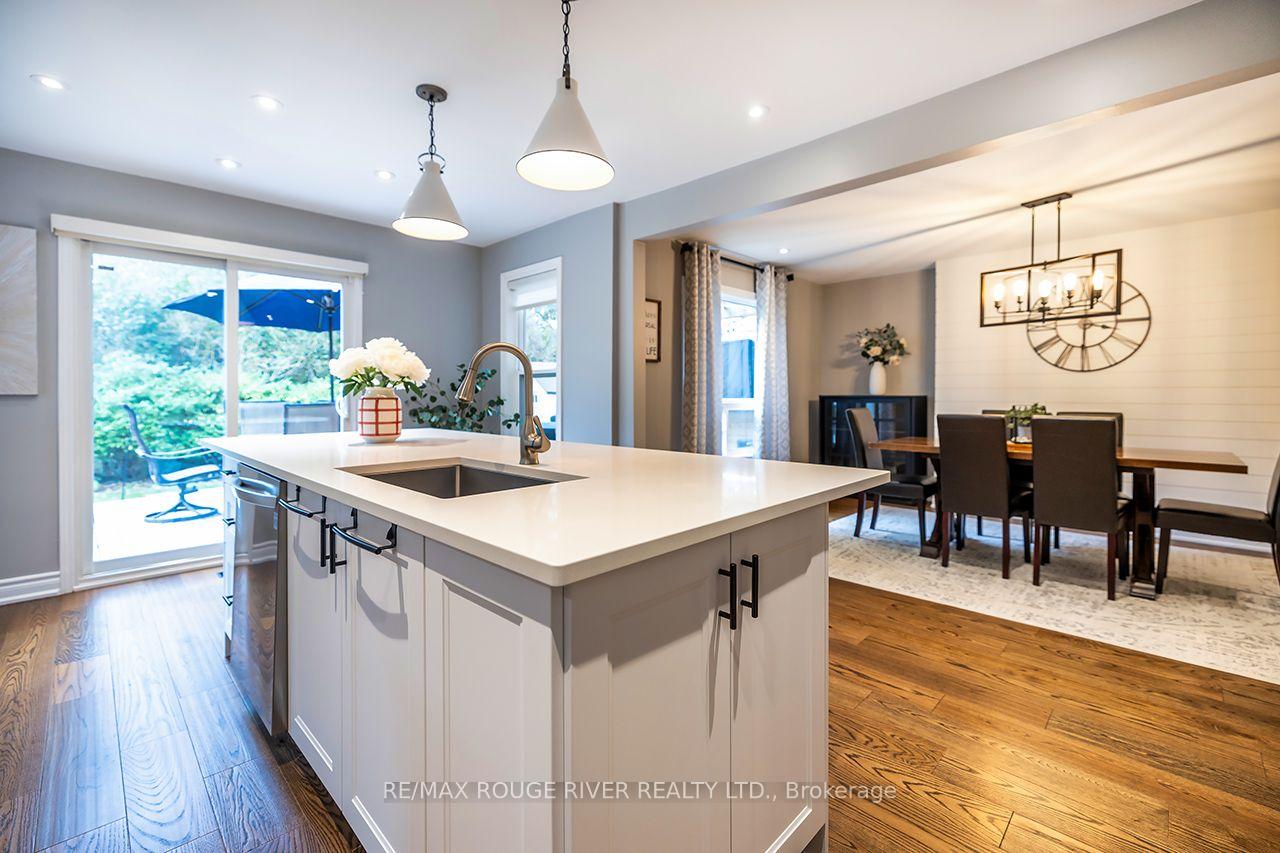 Photo 10 of 37 Wyndfield Crescent, Whitby, Pringle Creek — HOMEH