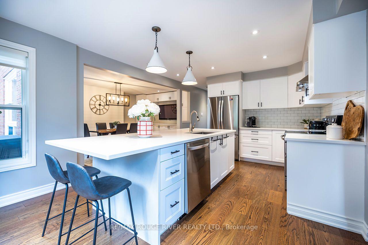 Photo 11 of 37 Wyndfield Crescent, Whitby, Pringle Creek — HOMEH