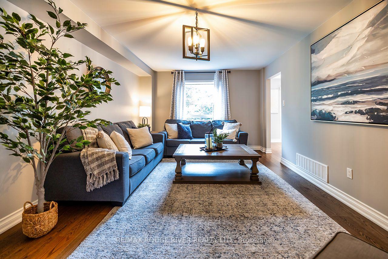 Photo 19 of 37 Wyndfield Crescent, Whitby, Pringle Creek — HOMEH