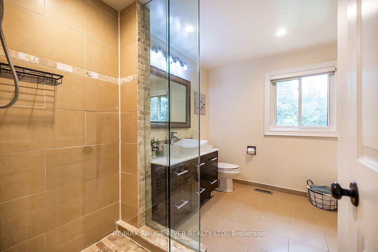 Photo 24 of 37 Wyndfield Crescent, Whitby, Pringle Creek — HOMEH